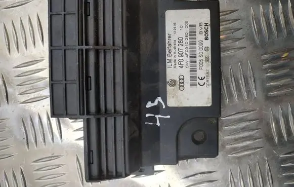 Audi A4 S4 B7 8E 8H Comfort/convenience module 4F0907280
