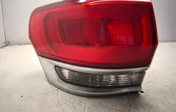 Jeep Grand Cherokee Rear/tail lights P68110001AB