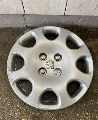 Peugeot 307 R15 wheel hub/cap/trim 9637540880 9406