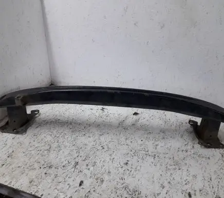 Volkswagen Jetta V Front bumper cross member