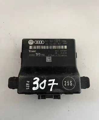 Skoda Octavia Mk2 (1Z) Gateway control module 1K0907530P 403948 1K0907951