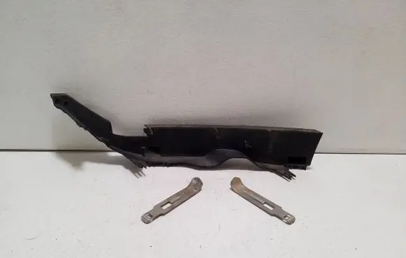 Volvo XC60 Headlight/headlamp mounting bracket 10600021520