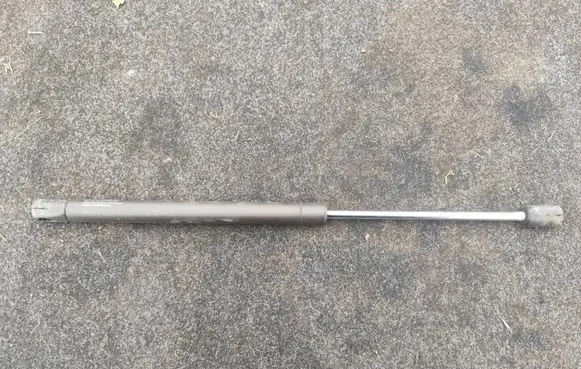 Audi TT Mk1 Tailgate/trunk strut/damper 90810625N 1111808
