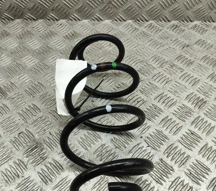 Mercedes-Benz GLA H247 Rear coil spring