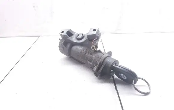 Volkswagen Golf IV Ignition lock 4B0905851C