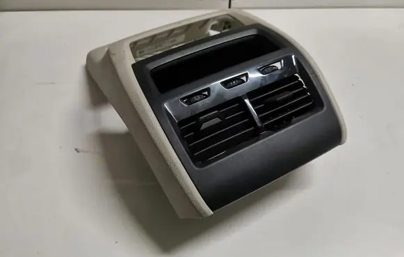 BMW X5 G05 Rear air vent grill 