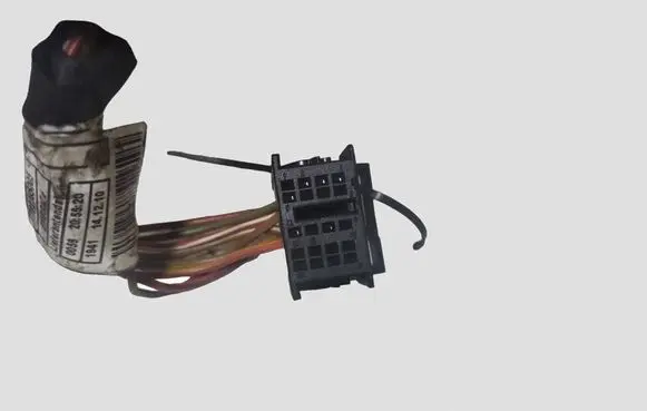 BMW 5 F10 F11 Fuel injector wires 736061604B