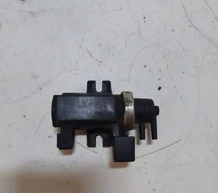 BMW 5 E39 Turbo solenoid valve 72279600