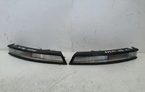 Volkswagen PASSAT B6 Front indicator light 3C0953041L 3C0953042L