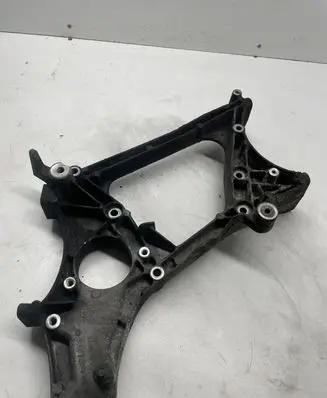 Mercedes-Benz E W212 Generator/alternator bracket A6512011109 6512011109