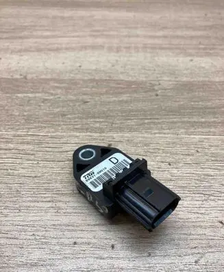 Toyota Corolla Verso AR10 Airbag deployment crash/impact sensor 898310W010