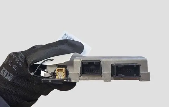 Opel Astra J Bluetooth control unit module 366821429 13342398 2008DJ2148