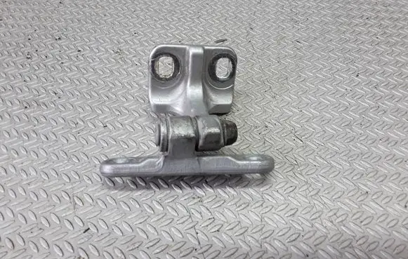 Mercedes-Benz S W220 Rear door upper hinge