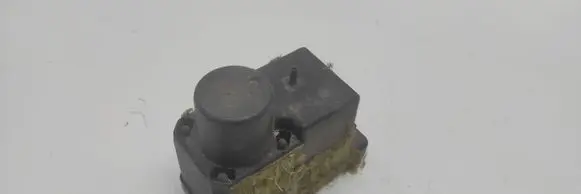 Audi 80 90 S2 B4 Central locking vacuum pump 