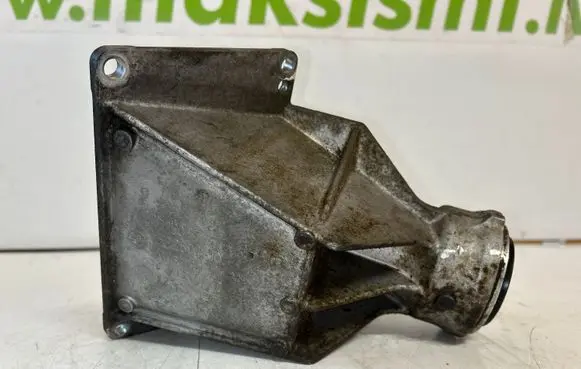 BMW X1 E84 Driveshaft support bearing bracket 7575060