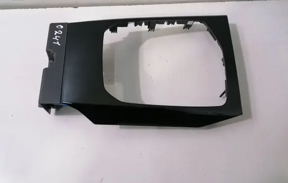 BMW 3 G20 G21 Other center console (tunnel) element 6807239