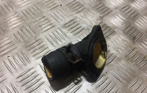 Audi A4 S4 B5 8D Engine coolant pipe/hose 030121121