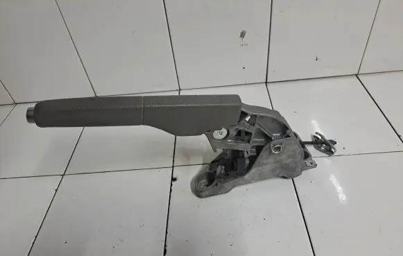 Volkswagen Jetta V Handbrake/parking brake lever assembly 8J0711303A 1K0711303