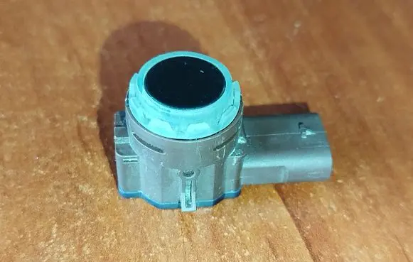 Renault Trafic III (X82) Parking PDC sensor 253A44130R 0263073447