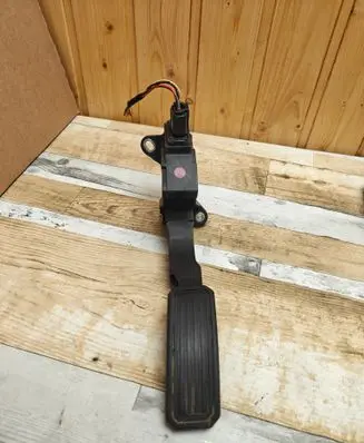 Toyota Auris 150 Accelerator throttle pedal 7811002020