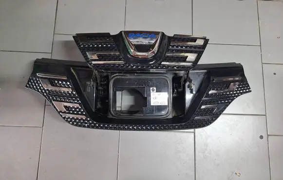 Dacia Spring Front grill