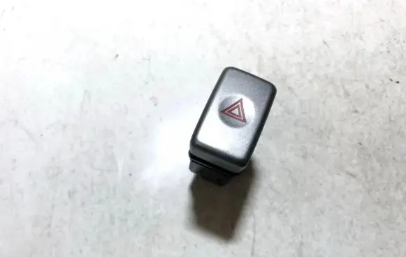Subaru Forester SG Hazard light switch 06016