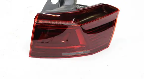 Volkswagen PASSAT B8 Rear/tail lights 3G9945208P