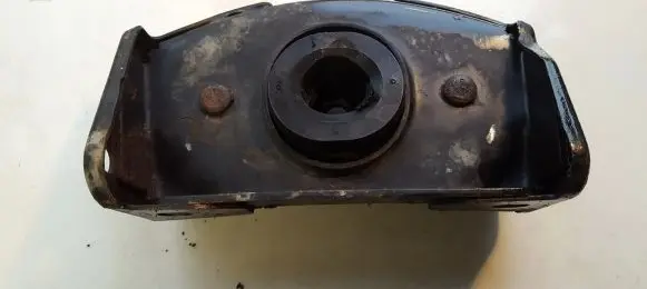 Citroen Xsara Engine mount bracket