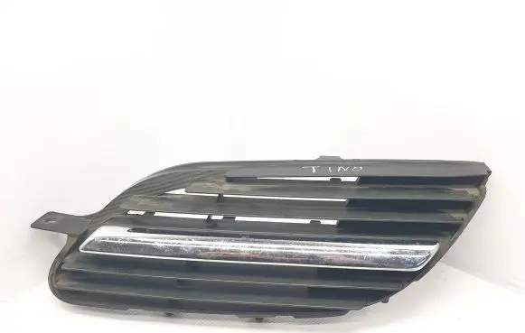 Nissan Almera Tino Quarter panel pressure vent 62330BU00 62332BU000
