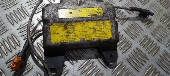 Renault Laguna I Airbag control unit/module 7700840111 550288800