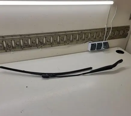 Opel Movano B Front wiper blade arm 8200734778