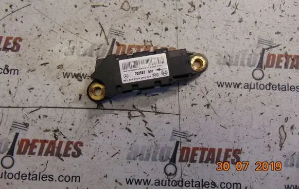 Mercedes-Benz E W211 Airbag deployment crash/impact sensor A0018209126