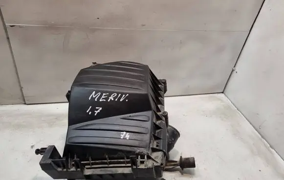 Opel Meriva A Air filter box 93394742