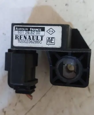 Renault Scenic II - Grand scenic II Airbag deployment crash/impact sensor 8200236286C 601298200