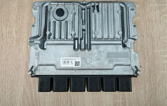 BMW 4 G22 G23 G24 G26 Fuel injection pump control unit/module 7824098