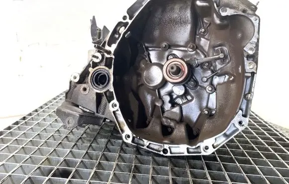 Renault Clio IV Manual 5 speed gearbox JR5335