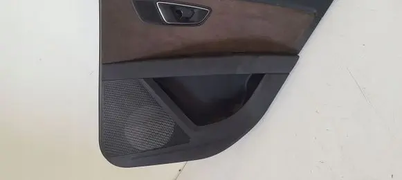 Seat Leon (5F) Rear door card trim 