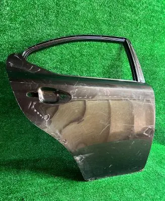 Lexus IS 220D-250-350 Rear door