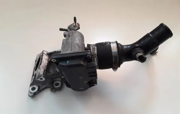 Toyota Yaris Throttle valve 261000N030