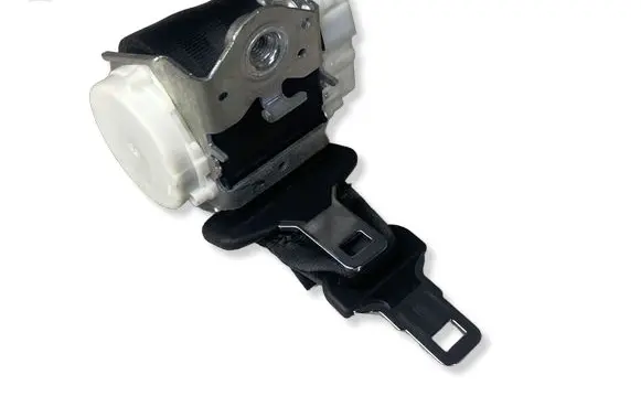 Ford C-MAX II Middle seatbelt (rear) AM51R611B68BD AM51R611B68 40731
