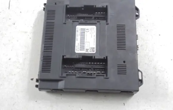 Skoda Fabia Mk2 (5J) Central body control module 6R7937085D