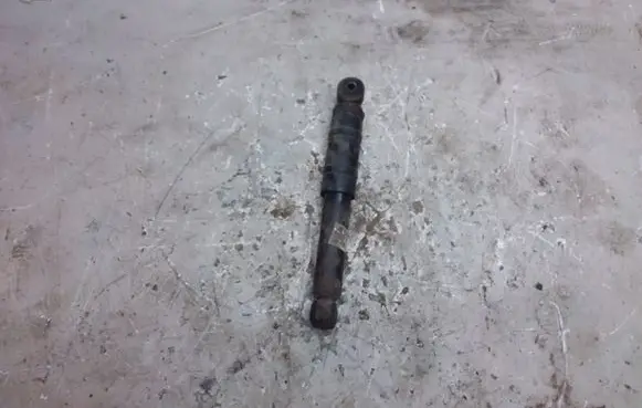 Rear shock absorber/damper