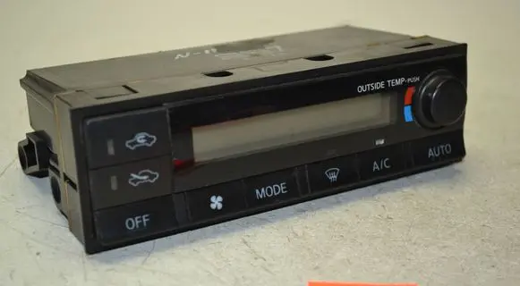 Nissan X-Trail T30 Climate control unit 275008H802 3N28234700