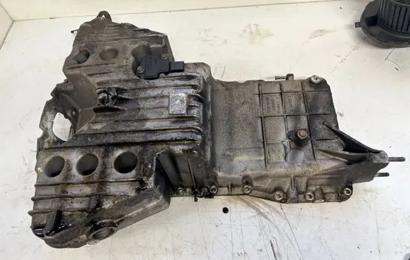 BMW 7 E65 E66 Oil sump 7792440 7792439 ENAC46000
