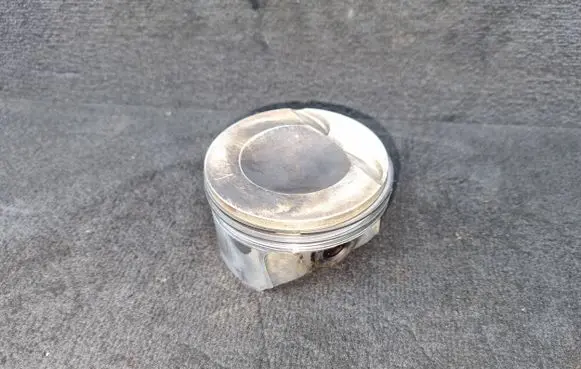 Audi A4 S4 B8 8K Piston 06K107065D 06K107065AR