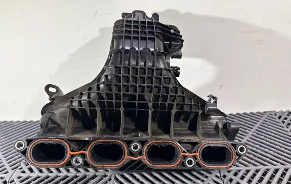 Toyota Auris E180 Intake manifold 1105870S01