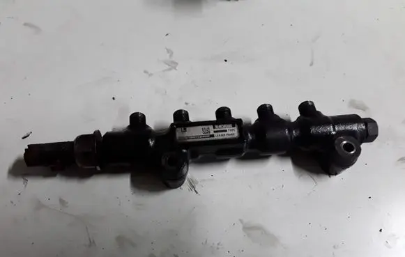 Ford Focus C-MAX Fuel main line pipe 9648580880