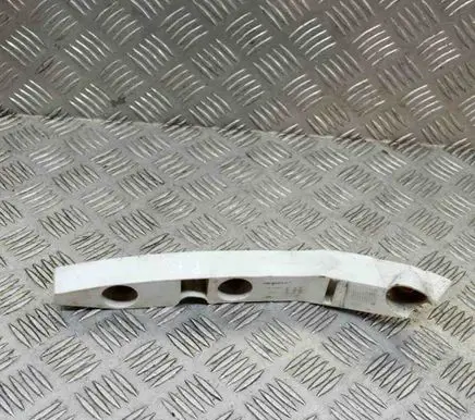Fender mounting bracket
