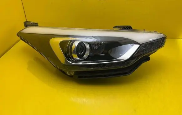 Hyundai i20 (GB IB) Headlight/headlamp 92102C8200