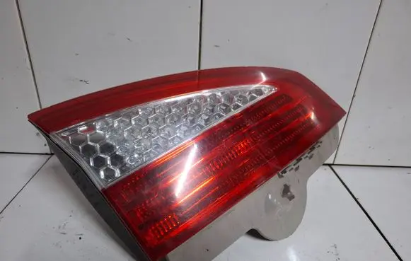 Ford Mondeo MK IV Tailgate rear/tail lights 7s7113a603b